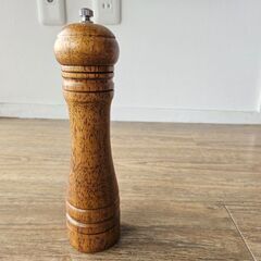 【新品未使用】木製ペッパーミル
