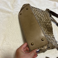 本牛皮ハンドバッグの画像