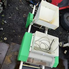 【福岡県みやま市】SUZUTEC スズテック うすまきオート播種機 HK-157K 種まき機 種蒔き機 種蒔機 100V 電動 引取歓迎の画像