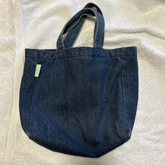 デニム生地バックの画像