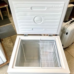 simplus シンプラス 1ドア 冷凍庫 冷蔵庫 上開き 66L ホワイト 2023 中古 買取 SP-66LUPの画像