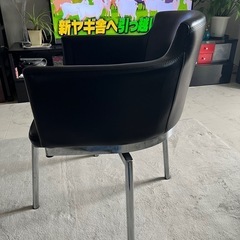 黒レザー　回転式チェア の画像