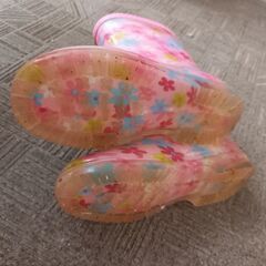 【16.0】　長靴　花柄　使用感あり　　￥300の画像