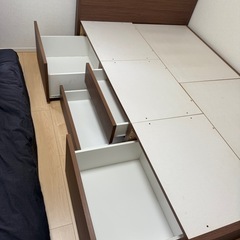 ニトリ セミダブルベッドフレームの画像