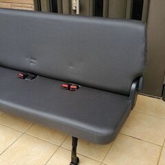 （新品）ハイエースDX専用、200系標準ボディ、後部座席＋シートベルトの画像