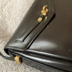本革ショルダーバッグの画像
