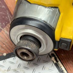 【中古】マキタ Makita TD173D 充電式インパクトドライバ バッテリ6.0Ah/3.0Ah各1点・充電器付き【ハンズクラフト佐賀】の画像