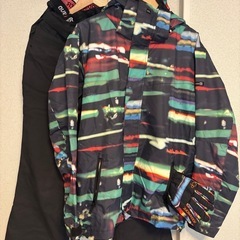 【2000円】スノーボードウェア上下セット（グローブ付き）※クイ...