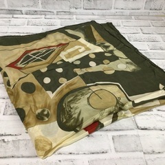 W005 保管品 HUALI スカーフ ストール 大判 グリーン系 総柄 シルク100％ 古着 現状品
の画像
