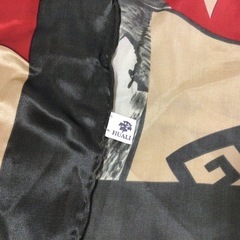 W005 保管品 HUALI スカーフ ストール 大判 グリーン系 総柄 シルク100％ 古着 現状品
の画像