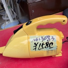 NO：3683  ミニ電気掃除機‼️  日本製超お買い得品❣️