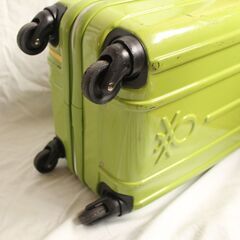 ベネトン　薄緑　スーツケース　1泊2日程度　小型の画像