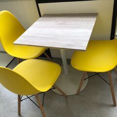 【美品】カフェテーブル　木目調天板×スチール脚