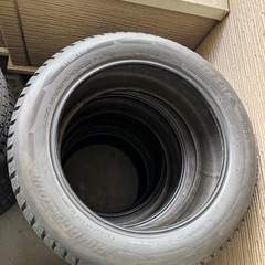 BLIZZAK DM-V2 スタッドレスタイヤ 235/55R19