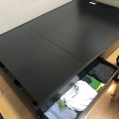 ダブルベッドフレームの画像