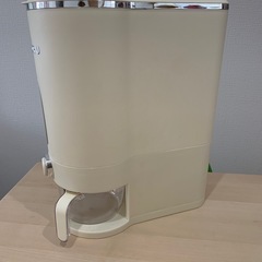 (お話中)ボタン式米びつの画像