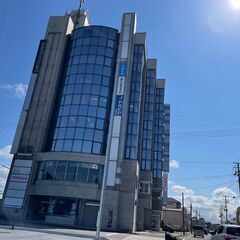 ＼地元で正社員に！／酒田の中小企業を支える営業スタッフ募集｜新卒・既卒歓迎の画像