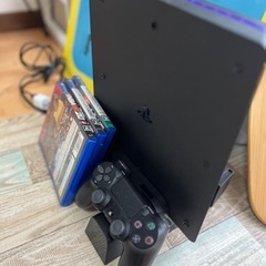PS4＋ソフト4つ＋土台