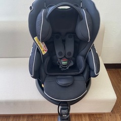 チャイルドシート　アップリカ　フラディアグロウ