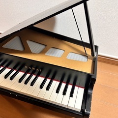 カワイ ミニピアノの画像