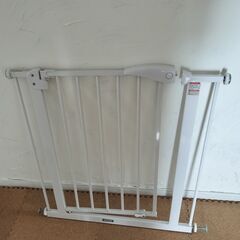 ベビーゲート　白　幅77ｃｍ