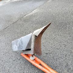 農機具 前引き溝切機？ 畝に玉葱等の植付ける溝を付ける？　「ウワヰ産業」製

の画像