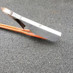 農機具 前引き溝切機？ 畝に玉葱等の植付ける溝を付ける？　「ウワヰ産業」製

の画像