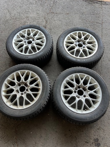 16インチ スパイクタイヤ