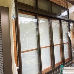 窓サッシ　欄間付
