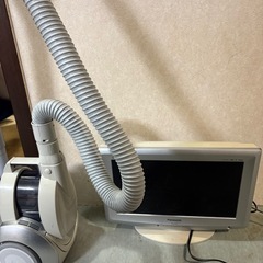テレビ、掃除機
