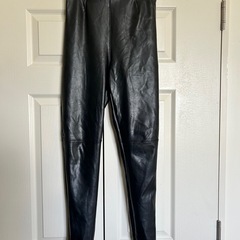 Abercrombie & Fitch フェイクレザーレギンス