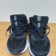 asicsランニングシューズの画像