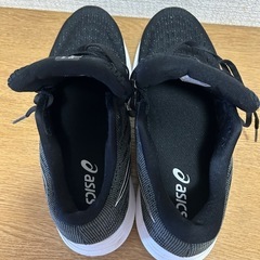 asicsランニングシューズの画像
