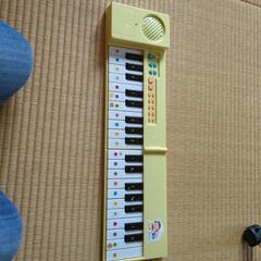 子供オモチャ　ピアノ