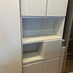 キッチンキャビネット　キッチン収納　ホワイト