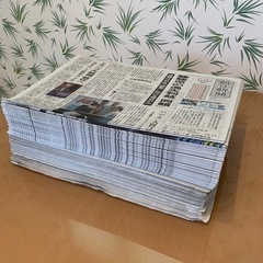新聞紙10キロ　ペットシート　窓拭き　野菜の保存
