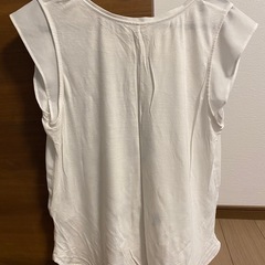 ZARA トップスの画像
