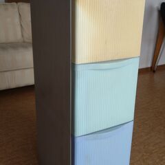 すきま収納　３段　H85×W25×D42