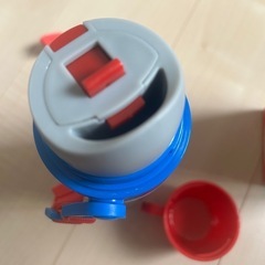 トミカ　水筒600ミリ
の画像
