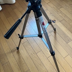 ビデオ三脚