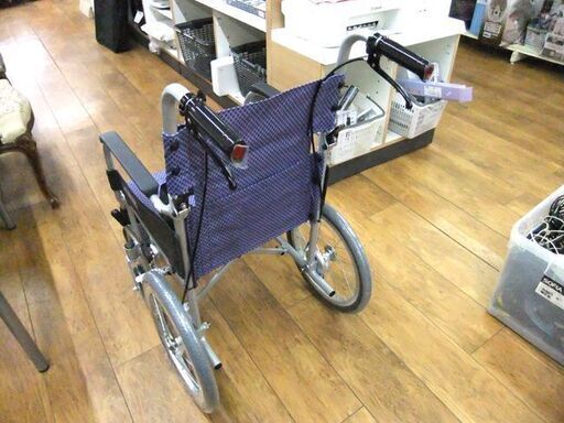 未使用 車いす ふわりす 介助用 カワムラサイクル KF16-40SB エアータイヤ アルミ製 軽量 折りたたみ 車イス 車椅子 札幌
