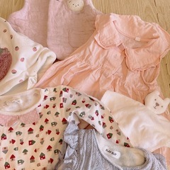 女の子ベビー服の画像