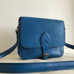 良品 ルイヴィトン エピ ショルダーバッグ 斜めがけ