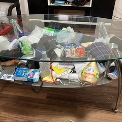 円形、リビングテーブル、ガラス