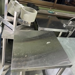 三層シンク　一層シンク　ステンレス作業台など　　