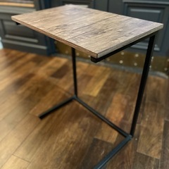ラウン木目サイドテーブル｜幅55cm＜美品＞