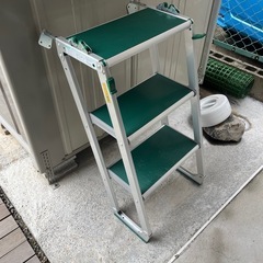 折り畳みステップ