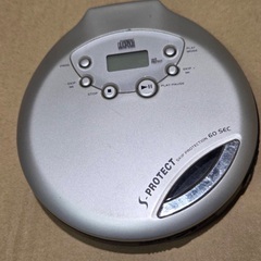 【動作品】ポータブルCDプレーヤー