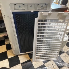【リサイクルサービス八光】2024年製　シャープ　加湿空気清浄機 ホワイト系 KC-R50-W [適用畳数：23畳 /最大適用畳数(加湿)：14畳 /PM2.5対応]の画像