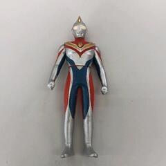 0612-099 ウルトラマンフィギュア